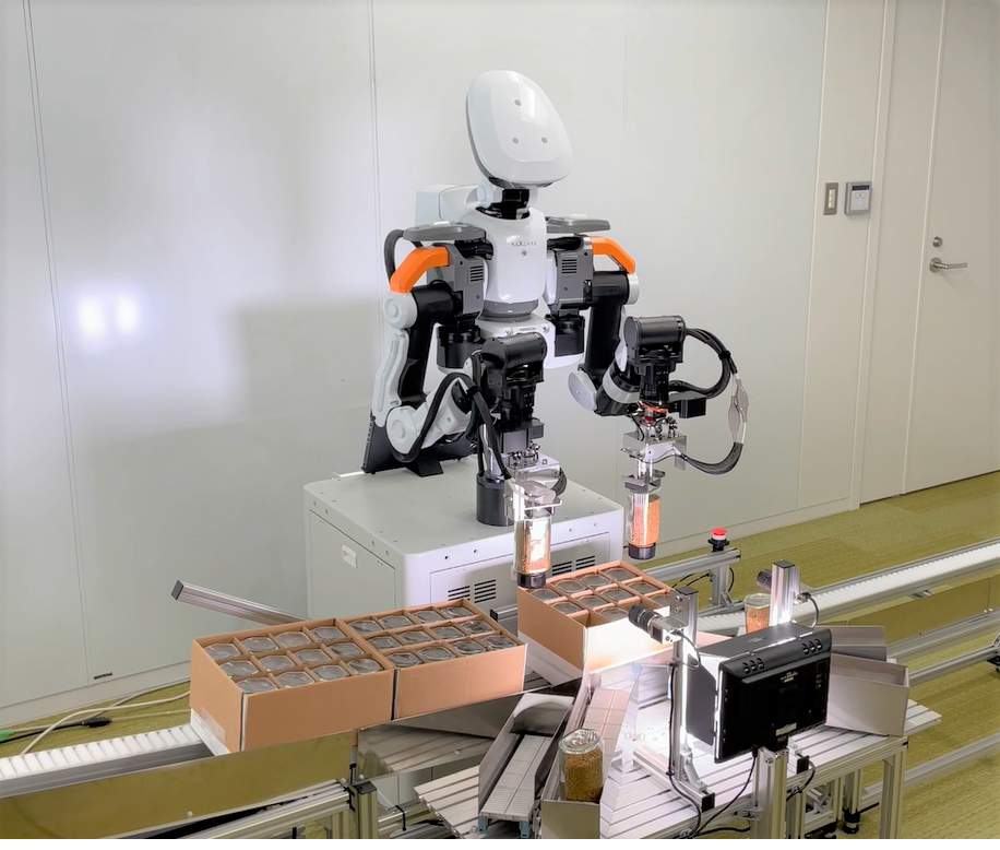 NEXTAGE が、兼松株式会社提供のAIによる外観検査⾃動化